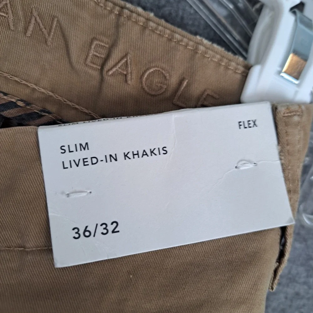 Mens American Eagle 38x31 Slim Lived-In Khakis Pants Flex Beige Brown NWT